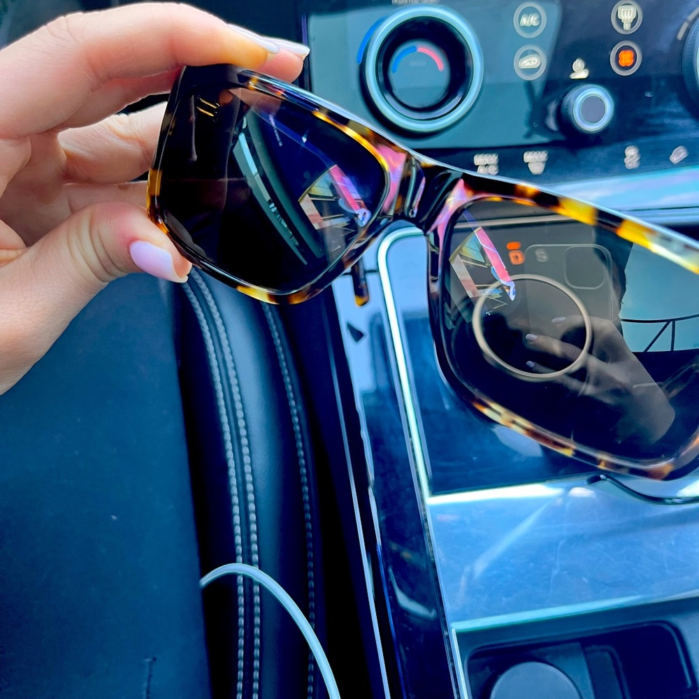 Havana sunglasses saint Laurent - worn once! I got a new pair that fits my style
